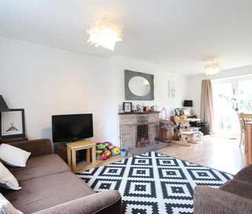 3 bedroom semi-detached house to rent - Photo 1