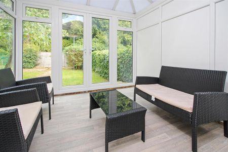 3 bedroom semi-detached house to rent - Photo 3