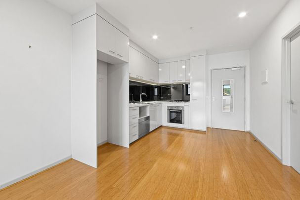 104/316 Pascoe Vale Road, Essendon VIC 3040 - Photo 1