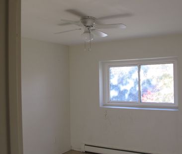 For Lease - 16 Brant Avenue Unit# #9, Guelph, Ontario - Photo 2