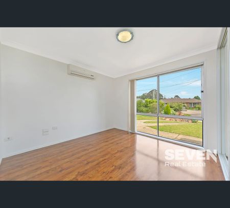7 Roy Place, Marayong, NSW 2148 - Photo 3