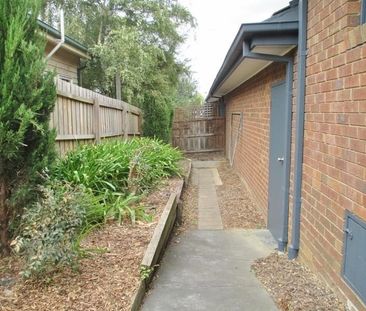 4/53-55 Warwick Road, Greensborough - Photo 5