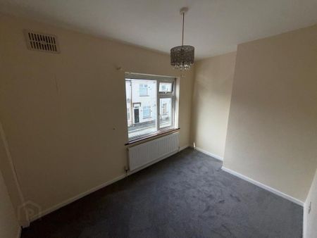 55 Princes Street, Lurgan, BT67 9DD - Photo 2