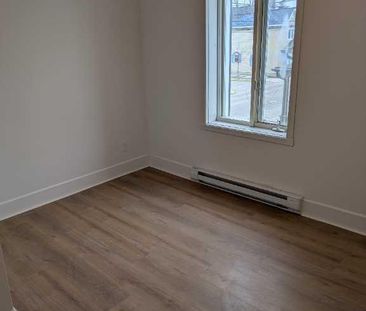 5 1/2 à louer - Photo 3