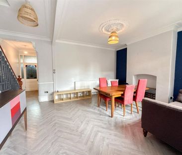 4 bedroom terraced house to rent - Photo 4