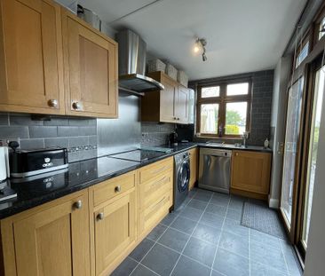 4 bedroom terraced house to rent - Photo 5