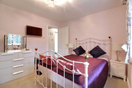 1 bedroom mews to rent - Photo 4