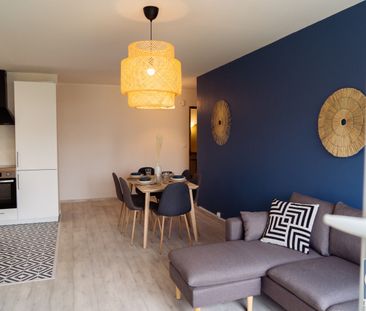 Location Appartement 5 pièces 84m² - Photo 2