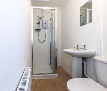 6 bedroom terraced house to rent - Photo 3