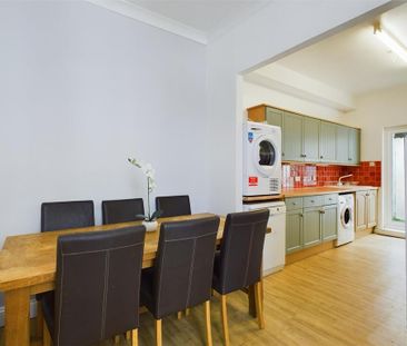 5 bedroom terraced house to rent - Photo 2