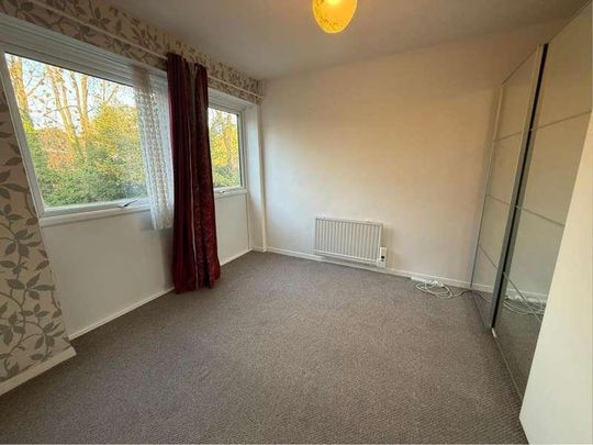 Slough, Berkshire, SL2 - Photo 1