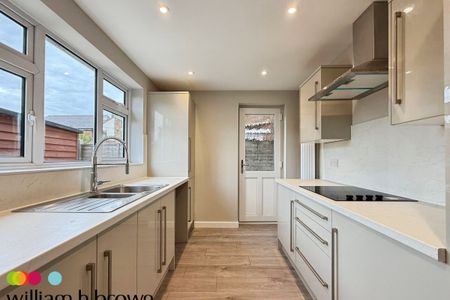 Mandy Close - Photo 2