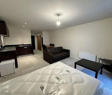 Studio to rent - Photo 3
