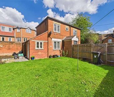 Wiltshire Road, Wokingham, Berkshire, RG40 - Photo 3
