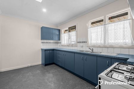 Perfect Parkside Living - 3 Bedrooms & Outdoor Area - Photo 3