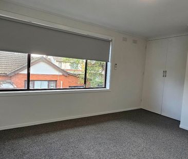 Perfectly Positioned Renovated Townhouse - Photo 1