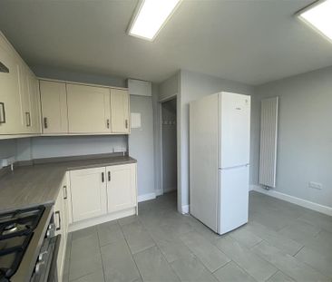 WattishamSquare, BIRMINGHAM - Photo 6