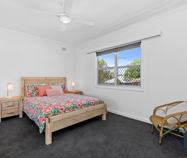 Comfortable Family Living in a Convenient Location - Photo 2