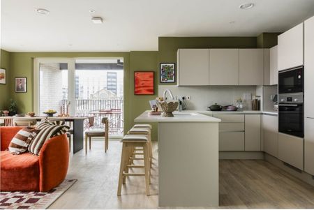 3 bedroom flat to rent - Photo 4