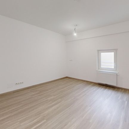 Mietwohnung mit zwei Schlafzimmer ++ NEU SANIERT ++ ca. 84,57 m² - Photo 1