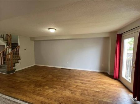 For Lease - 52 Admiral Crescent, Essa, Ontario - Photo 3