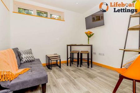 1 bedroom in a house share to rent - Photo 2