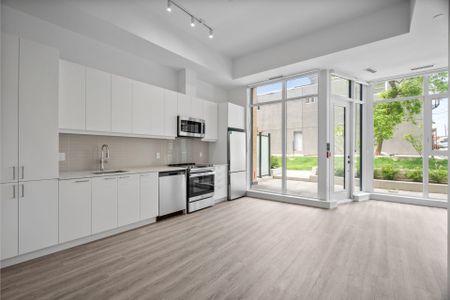 For Lease - 200 Deerfield Road Unit# 110, Newmarket, Ontario - Photo 3