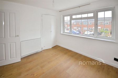 3 bedroom terraced house to rent - Photo 2