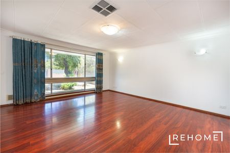 10 Burren Gate, Willetton WA 6155 - House For Rent | Domain - Photo 4