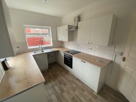 Kingsley Road, Ellesmere Port - Photo 2