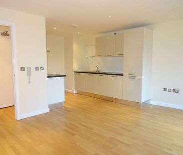 1 bedroom flat to rent - Photo 6