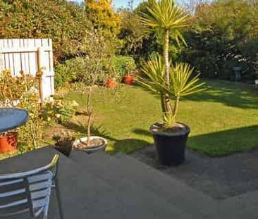 BELVEDERE ROAD, 3 BEDROOMS $520 P/W - Photo 2