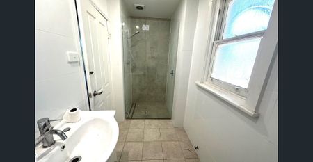 Oversized two bed apartment - Photo 2