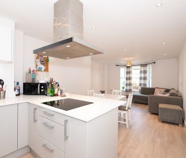 2 Bedroom Apartment, Oval Road, Croydon - Photo 4