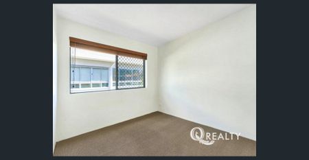 🏡Spacious 2-Bedroom Unit in the Heart of Milton! - Photo 3