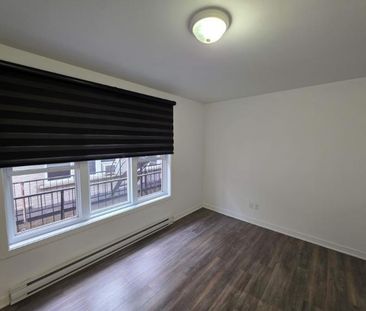 1 CH - 1 SDB - Montréal - $995 /mo - Photo 3