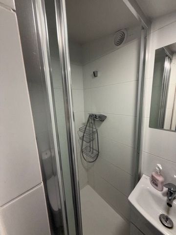 Do wynajęcia mieszkanie przy Placu Niepodległości. - Zdjęcie 2