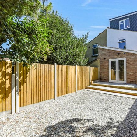 1 bedroom end of terrace house to rent - Photo 4