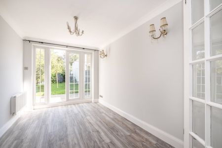 3 bedroom semi-detached house to rent - Photo 2