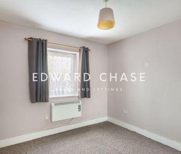 2 bedroom ground floor flat to rent - Photo 3