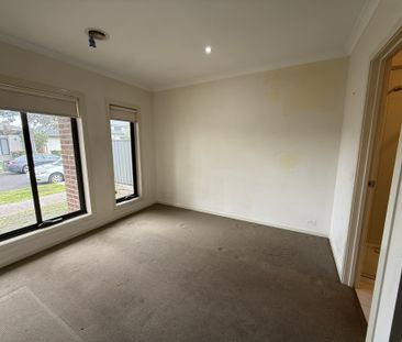 35 Tarlo Drive, Tarneit VIC, Belconnen - Photo 4