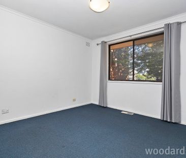 Spacious 3 Bedroom Home - Photo 4