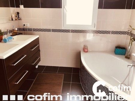 Jolie villa meublée T4 103m² mitoyenne par garage. - Photo 5