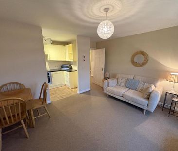 2 bedroom apartment to rent - Photo 2