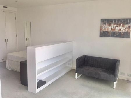 Studio to rent - Photo 4