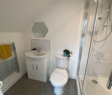 1 bedroom in a house share to rent - Photo 6