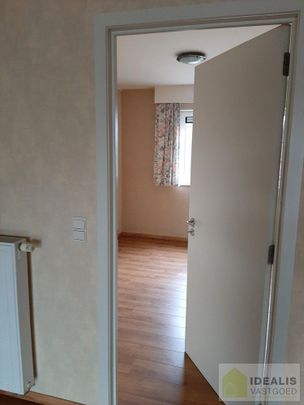 Ruim instapklaar appartement met 2 slaapkamers in hartje Neerpelt - Photo 1
