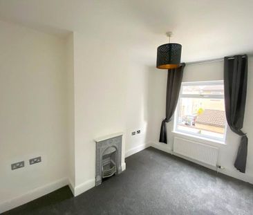 4 bedroom terraced house to rent - Photo 4