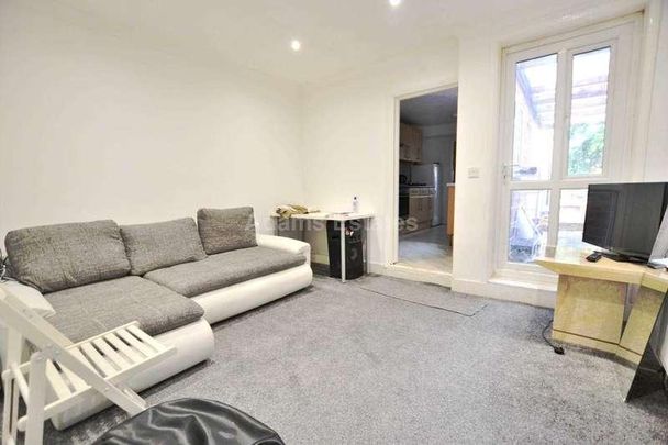 Brighton Road, Reading, RG6 - Photo 1