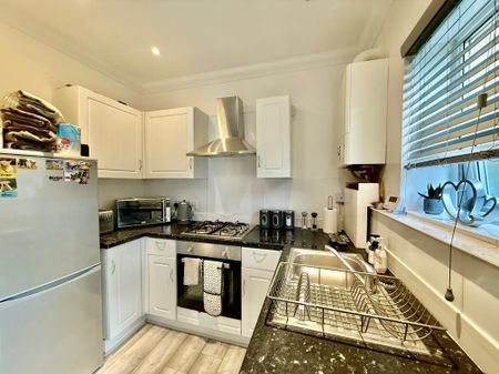 Alhambra Road, Southsea - Photo 5